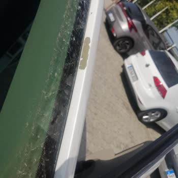 Toyota Avensis Paint Is Chipping, Flaking Away Piece By Piece