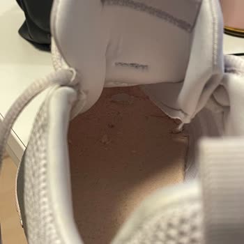 Trendyol'dan Aldığım Adidas Ayakkabıda Kalite Sorunu Yaşadım