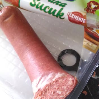 Torku Markasının Dana Sucuk Yazan Ürününde Tavuk Sucuğu Satması