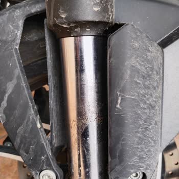 Bajaj Dominar 400 Ug Amortisör Keçesi Yağ Kaçırıyor