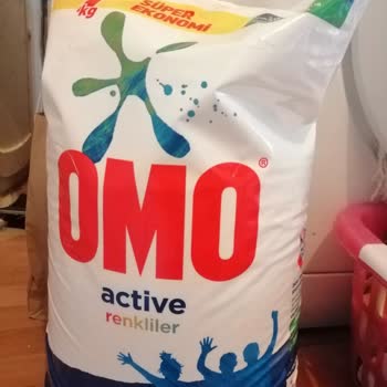 OMO Renkliler Özel Deterjan, Renkli Çamaşırlara Zarar Veriyor