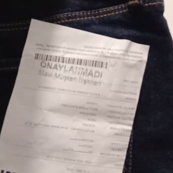 Mavi Kot Pantolon 4 Saat İçinde Delik Açtı