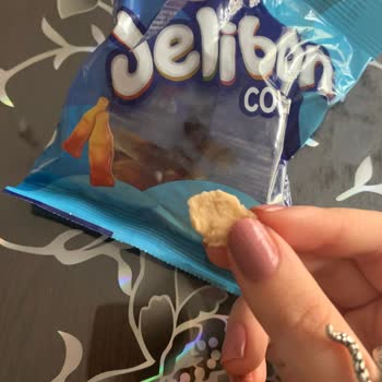 Kent Şekerleri Jelibonun İçinden Değişik Bir Şey Çıktı