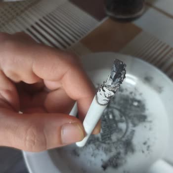 Lark Sigarasında Yabancı Cisim Cıktı