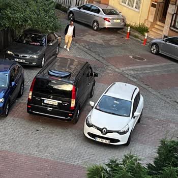 Emniyet Genel Müdürlüğü Yol Ortasına Parkeden Araç Ve Araçlar