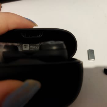 Hepsiburada'dan Aldığım Redmi Bluetooth Kulaklık Kırık Ve Orijinal Değil