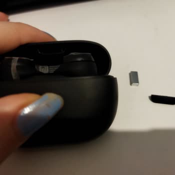 Hepsiburada'dan Aldığım Redmi Bluetooth Kulaklık Kırık Ve Orijinal Değil