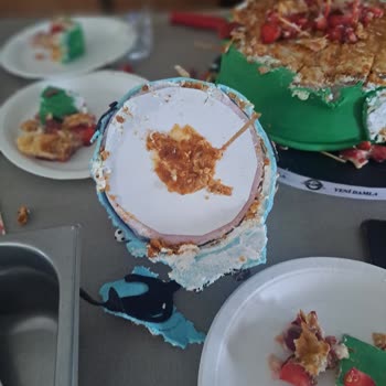 Yeni Damla Pastanesi Sipariş Edilen Üründe Eksiklik