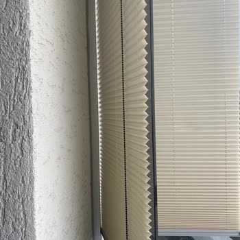 Bks Cam Balkon Dökülüyor