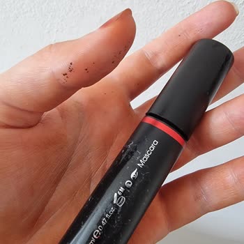 Note Cosmetics Note Maskara Ambalajı Pul Pul Dökülüyor