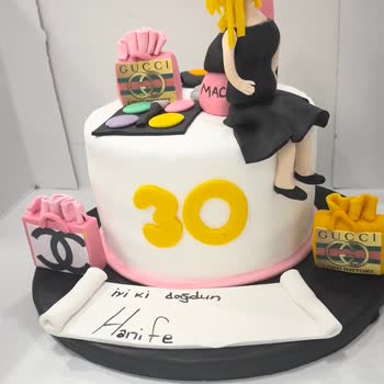 Venüs Pastanesi Levent Şubesi'nde Yaşadığım Pasta Sorunu