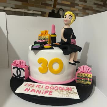 Venüs Pastanesi Levent Şubesi'nde Yaşadığım Pasta Sorunu