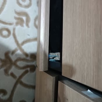 Vivense Kullanan Yuvasını Yıkar