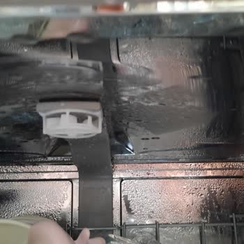 Bosch Marka Bulaşık Makinenin İçi Yıkamadan Sonra Islak Kalıyor