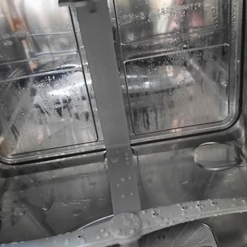 Bosch Marka Bulaşık Makinenin İçi Yıkamadan Sonra Islak Kalıyor