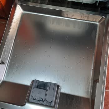 Bosch Marka Bulaşık Makinenin İçi Yıkamadan Sonra Islak Kalıyor