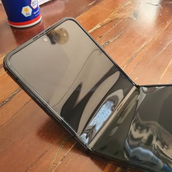 Samsung Galaxy Flip 4 Ekran Sorunu