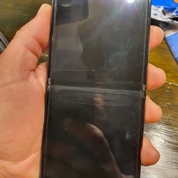 Samsung Galaxy Flip 4 Ekran Sorunu