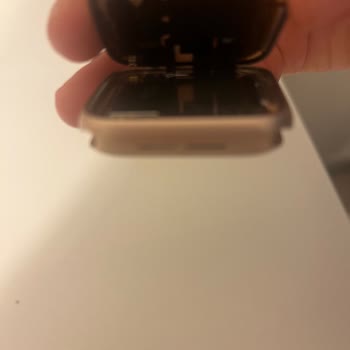 Apple Watch 6 Mın Ekranı Kendi Kendine Kasadan Ayrıldı