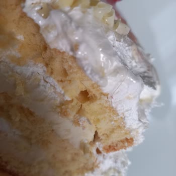 Sedef Pastaneleri Ürünlerimizde Kıl Ve Böcek Çıktı!