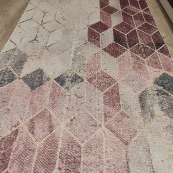 Milano Halı Kaydırmaz Halıların Aşırı Tüylenmesi ve Çok Kötü Görünmesi