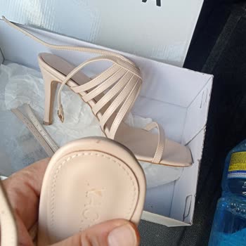 By Nacha Ayakkabıları Çok Kalitesiz