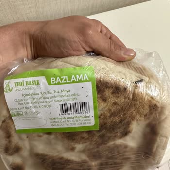 Yedibaşak Unlu Mamülleri Ekmek İçinden Çıkan Böcek