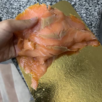 Metro Market Bozuk Füme Somon