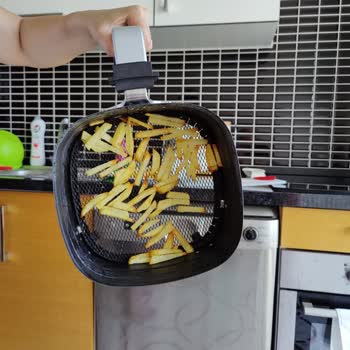 Philips Ev Aletleri Airfryer XXL HD9650/90 Yapıştırıyor