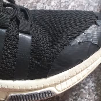 Letoon Ayakkabı 1 Ayda Yırtılmalar Yaptı