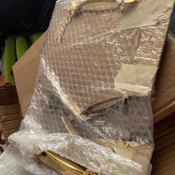 Dolap Ürün Arkasında Değil