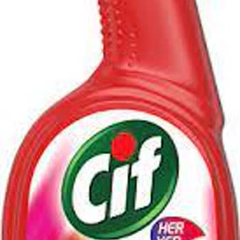 Cif Leke Uzmanının Lekeleri Çıkartmaması