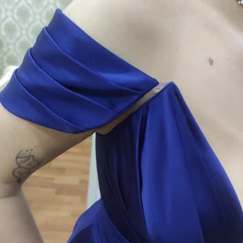 Narin Moda Kadıköy'den Nişan İçin Aldığım Elbise Her Yerinden Söküldü