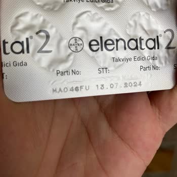 Elenatal 2 Bayer Kapalı Paket İçinden Bir Adet Kapsül Patlamış Çıktı