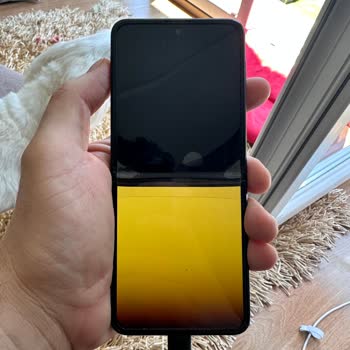 Samsung Telefon Z Flip Sorunlu