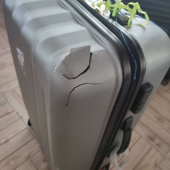Sunexpress Bavullarımı Kırdı Ve İlgilenmiyor