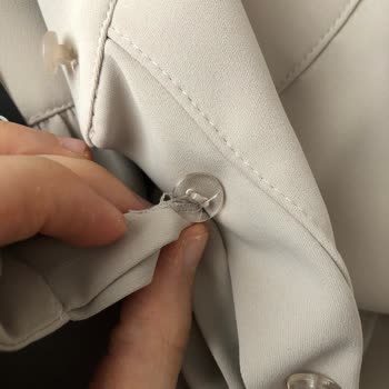 Sarprive Ferace Düğme İliklerinde Problem Var