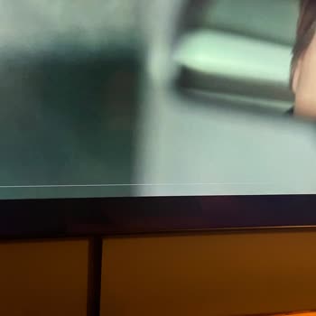 Samsung QLED TV'de Yatay Çizgi Sorunu