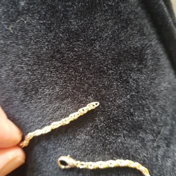 Faralya Takı Defolu Ürünlerini Hediye Diye Yolluyorlar.