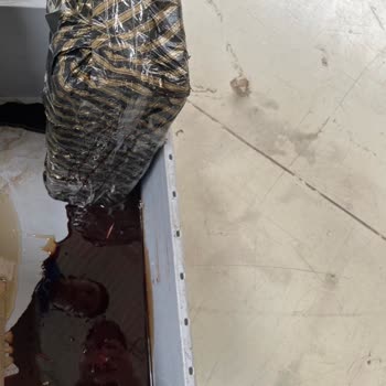 PTT Kargo Çalışanları Kargomu Kırdılar