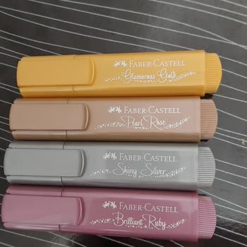 Faber-Castell Metalik Simli Fosforlu Kalemim Simsiz Ve Renksiz Oldu