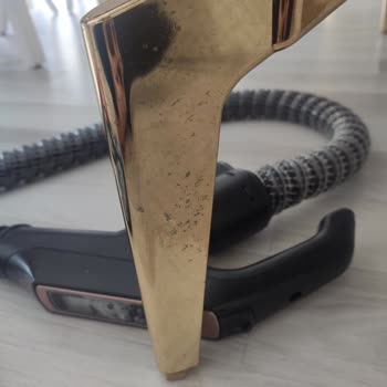 Mondi Konsol Demir Pas Lekesi Mevcut