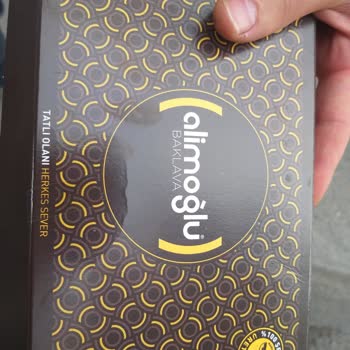 Alimoğlu Baklava Baklavadan Böcek Cıktı