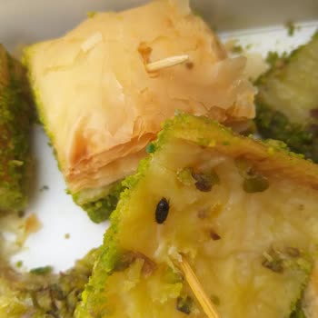 Alimoğlu Baklava Baklavadan Böcek Cıktı