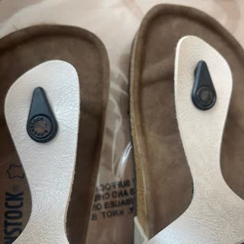 Birkenstocksatinal.com'dan Aldığım Terlikler Paslı Ve Farklı Geldi