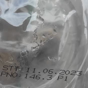 Şok Marketler İçinde Su Birikmiş Bozuk Tatlı