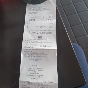 McDonald's Yanlış Boy Bardağına Ürün Sunma