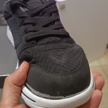 FLO Mağazacılık Sattığın Ürünün Arkasında Dur.