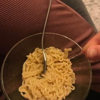 indomie Noodle Nin İçinden Plastik Çıktı