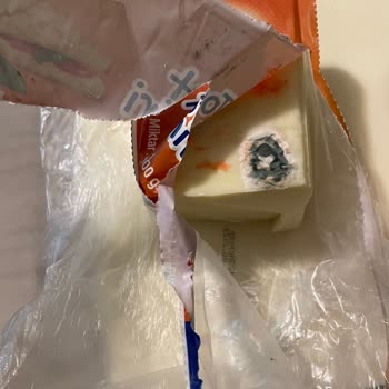 A101 Aldığım Peynir Küflendi İade Almıyorlar